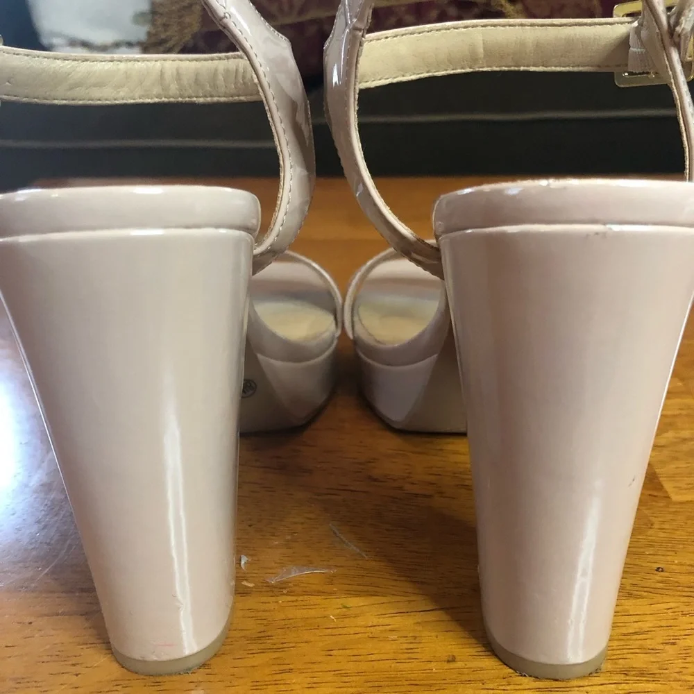 Chinese Laundry Alanah Nude Platform block heel Sandals ankle strap Size 8.5